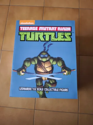 Figura Leonardo Tortugas Ninja 1:6 Mondo
