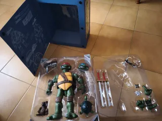 Figura Leonardo Tortugas Ninja 1:6 Mondo