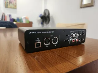 Interfaz Audio Behringer U-Phoria UMC204HD