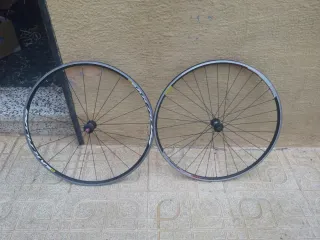 Llanta Mavic 18x622 / 700C