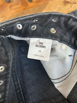 Pantalones OneDilemma