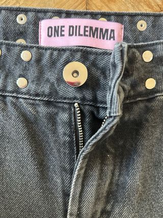 Pantalones OneDilemma