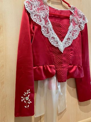 Vestido tradicional de fallera