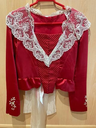 Vestido tradicional de fallera