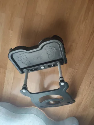 Soporte pies niños coche