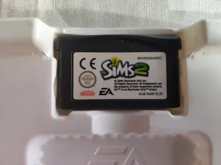 Juego The Sims 2 GBA en caja original y manual