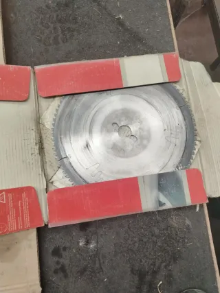 Tronzadora máquina 350 para cortar aluminio