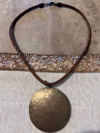 Collar boho colgante metálico redondo bisutería
