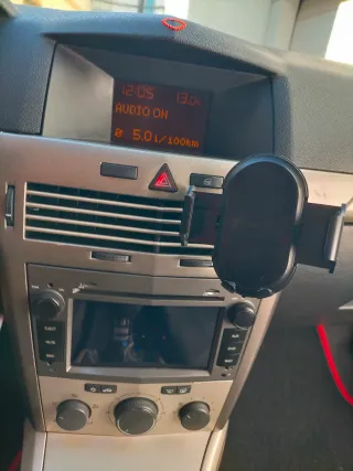 Coche Opel Astra H GTC 2008