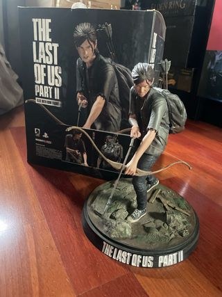 Figura Ellie The Last of Us Part II con Arco