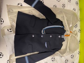 Traje de comunión azul y blanco
