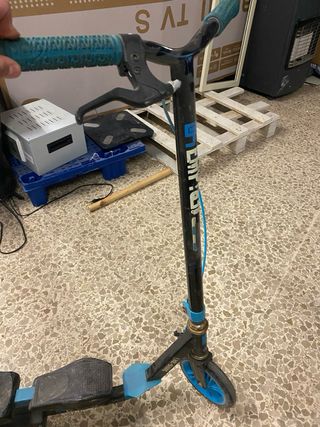 Patinete eléctrico con manillar – usado, algo oxid