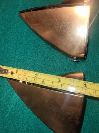 PELIKANOS SOPORTES ESTANTE PARA CRISTAL Y MADERA