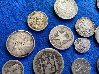MONEDAS DE PLATA. MAS DE 100 GRAMOS.