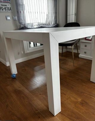 Mesa de comedor extensible blanca