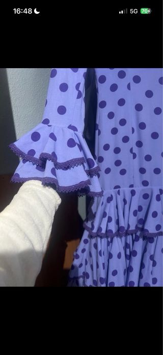 Traje de flamenca morado con lunares