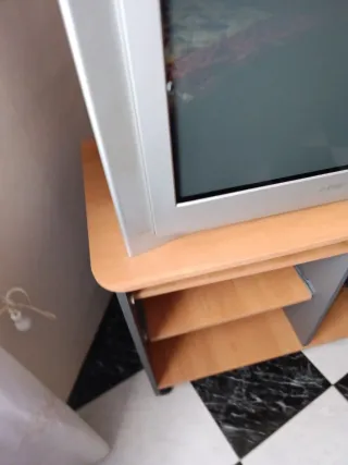 Mueble TV con Televisor