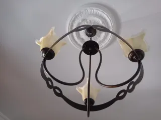 Lámpara de techo de cristal y metal