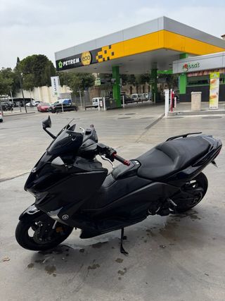 Yamaha T-Max 530