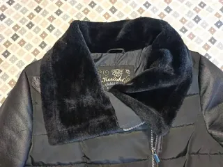 Chaqueta Koröshi acolchada negra Talla L