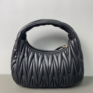 Borsa Miu Miu nera matelassé