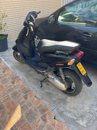 Yamaha Neos 49cc Scooter