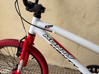 Bicicleta BMX Monty Blanca y Roja