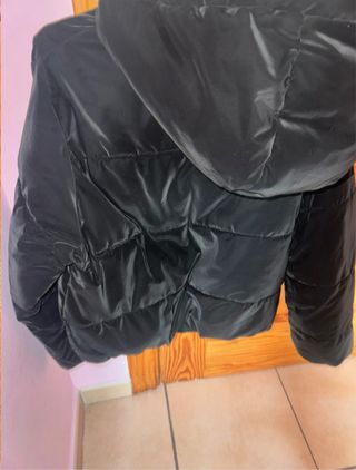 Chaquetón negro acolchado niña Zara