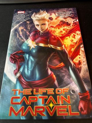 La vida de la capitana marvel por carlos pacheco