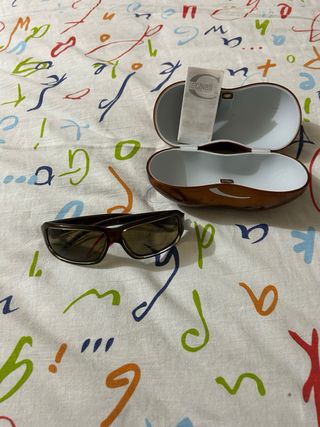 Occhiali da sole Just Cavalli con custodia