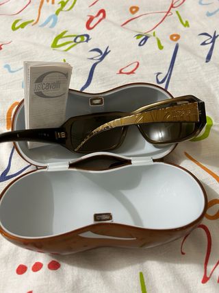 Occhiali da sole Just Cavalli con custodia