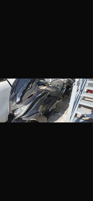 Kymco AK 550 Maxi-scooter 2019