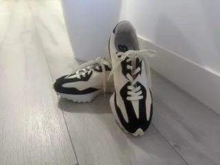 Zapatillas New Balance Mujer Negras y Blancas