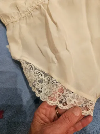 Atelier Mondial body in seta panna