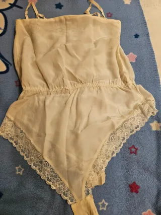 Atelier Mondial body in seta panna