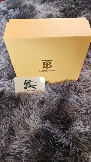 Cinturón Burberry 110cm Negro Hebilla plateada.