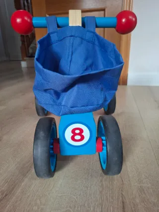 Triciclo de madera para niños