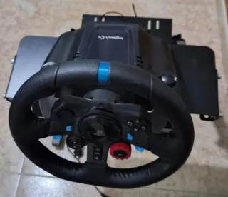 PS4 500GB Negra + Volante y Soporte