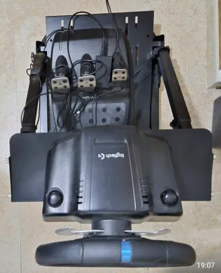 PS4 500GB Negra + Volante y Soporte