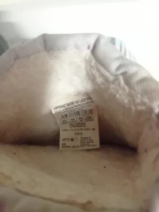 Botas de nieve beige y verde oliva