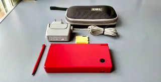 Nintendo Dsi de color rojo la consola Ds