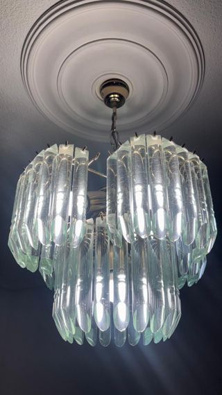 Lámpara colgante de cristal y metal