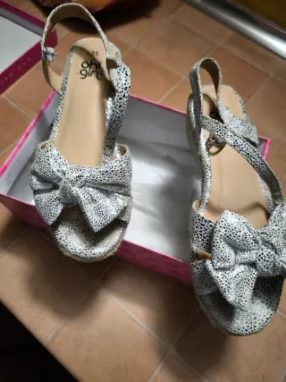 Chanclas niña verano plateadas talla 35