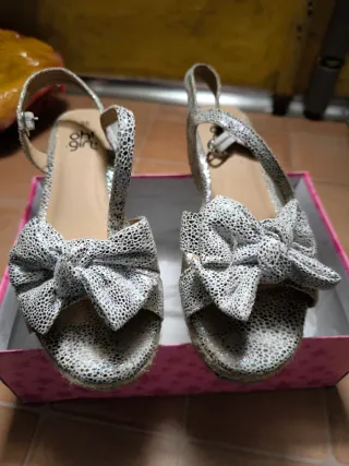 Chanclas niña verano plateadas talla 35