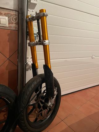 Horquillas Invertidas Moto Doradas