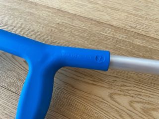 Muletas azules ajustables