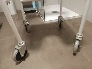 Silla de ducha con ruedas