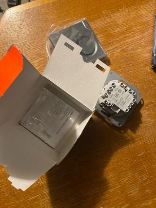 Termostato ambiente JUNG TRAL236AN