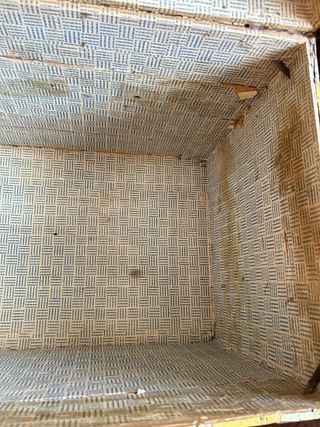 Baúl antiguo grande madera y metal