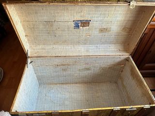 Baúl antiguo grande madera y metal